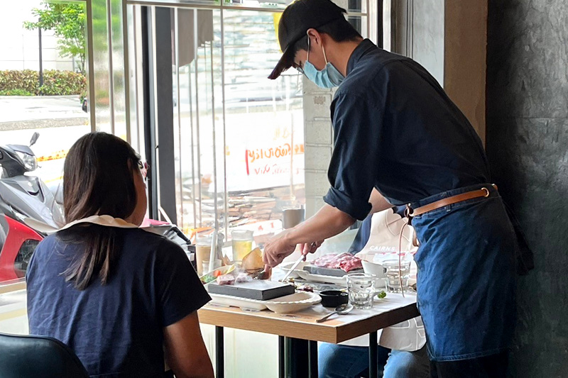 OP 開市網 客戶案例：經典牛排館「凱恩斯岩燒」行動市話幫助來客數及營收成長！