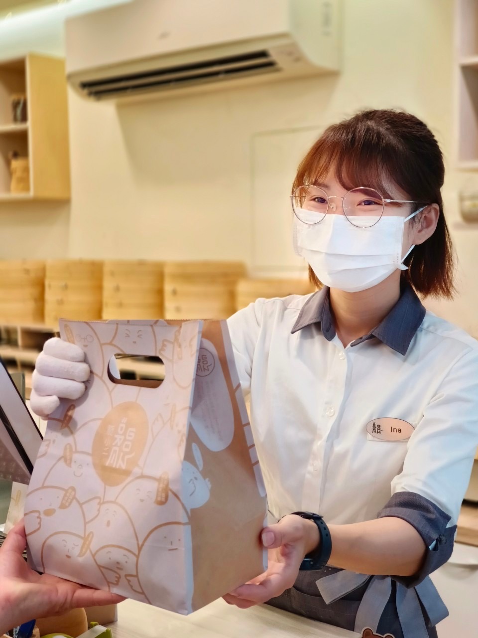 OP 開市網 客戶案例：龍小二點心工坊，用行動市話節省成本＆提升服務品質！